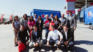 Equipo Flota de camiones Hino Pepsi 